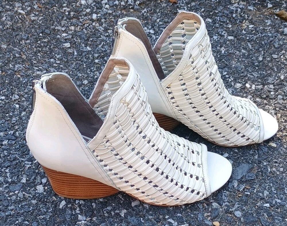 Donald J Pliner White JACQI Breezy Cutouts Bootie 2.5" Demi Wedge Heel Sandals 8